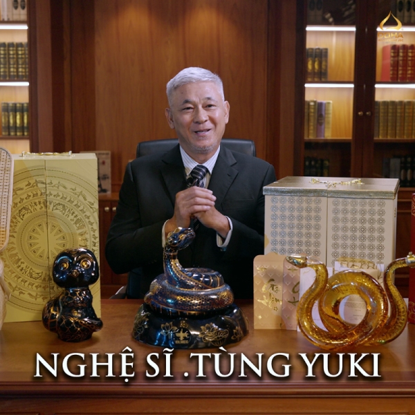 REVEALING THE SECRET TO CHOOSING TET GIFTS OF BUSINESSMAN AND ARTIST TUNG YUKI