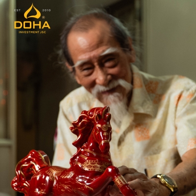 🧧 Кроваво-потный конь продолжает празднование Нового года по лунному календарю с участием выдающегося художника Мань Дунга